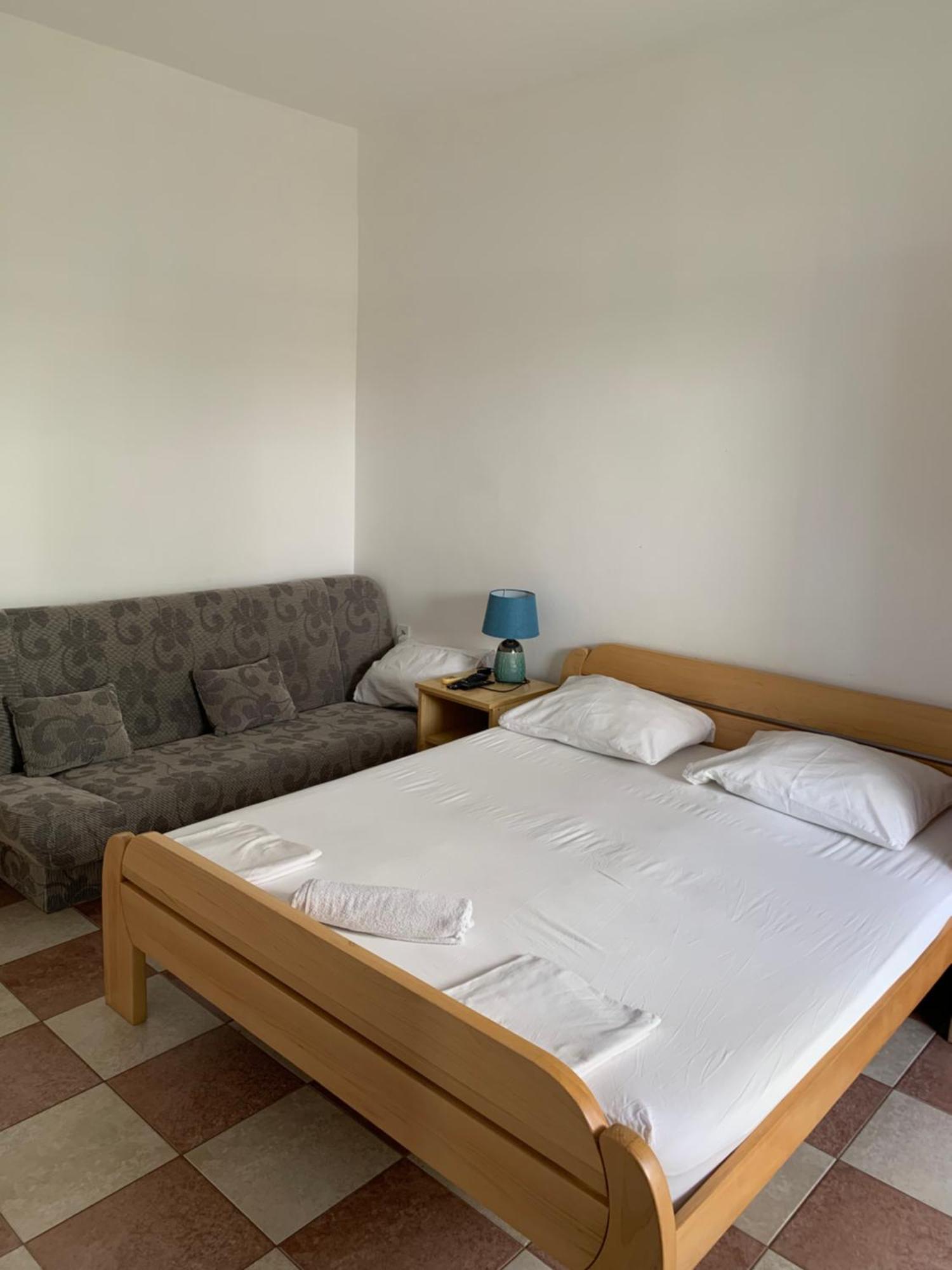 Anita Guest House Tivat Eksteriør bilde