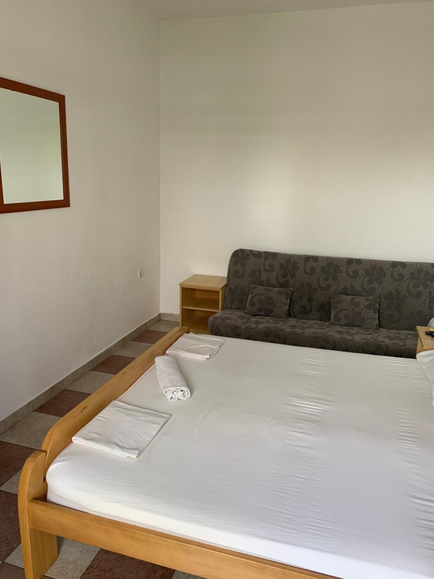 Anita Guest House Tivat Eksteriør bilde
