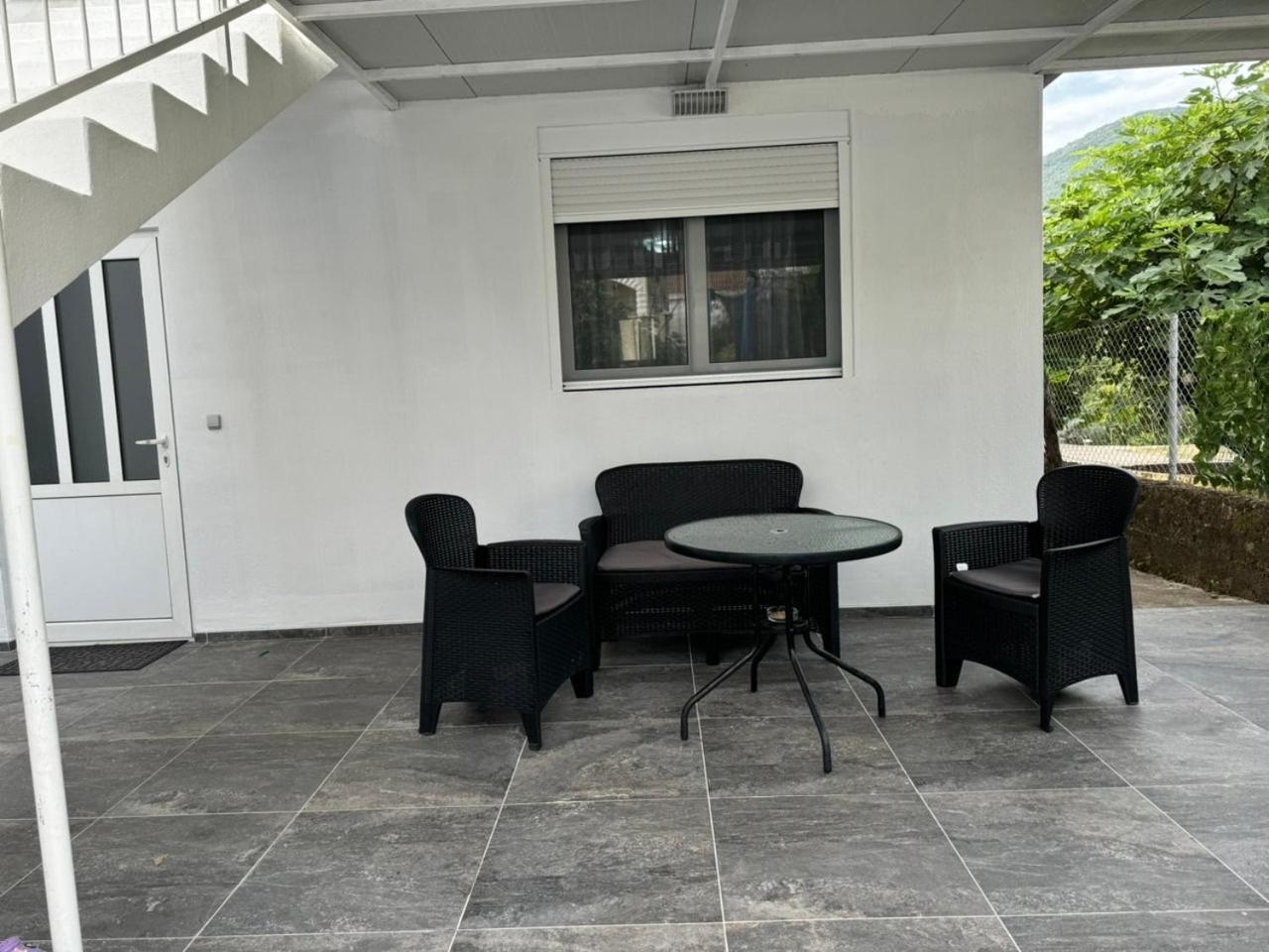 Anita Guest House Tivat Eksteriør bilde
